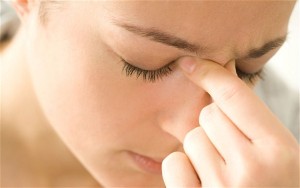 sintomas incomuns da sinusite 300x188 - O que é Sinusite e como ela é tratada